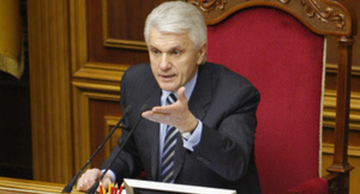 Литвин заявил, что никто из бютовцев, работающих в комитетах Рады, не хочет увольняться