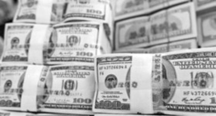 Украинцы в марте купили валюты более чем на $1,6 миллиарда