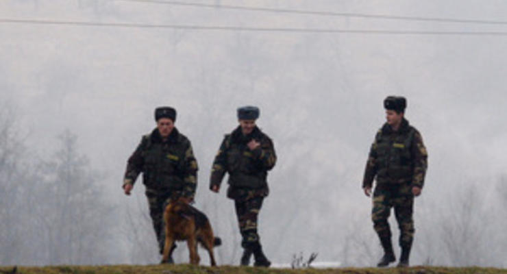 На белорусско-украинской границе пограничники открыли огонь по трактору