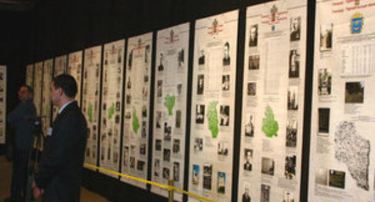 Милиция изложила свою версию конфликта на выставке Польские и еврейские жертвы ОУН-УПА