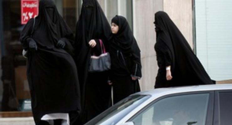Власти ОАЭ разрешили мужчинам бить жен и детей, если это не оставляет синяков