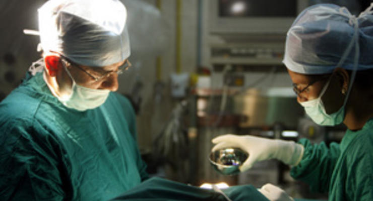 Проведена первая в истории пересадка поджелудочной железы с помощью хирургического робота