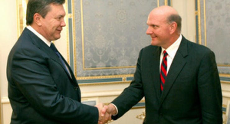 Янукович встретился с гендиректором Microsoft