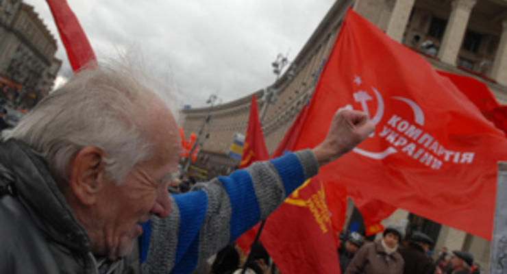 Суд решил не пускать коммунистов и Свободу 7 ноября на Майдан
