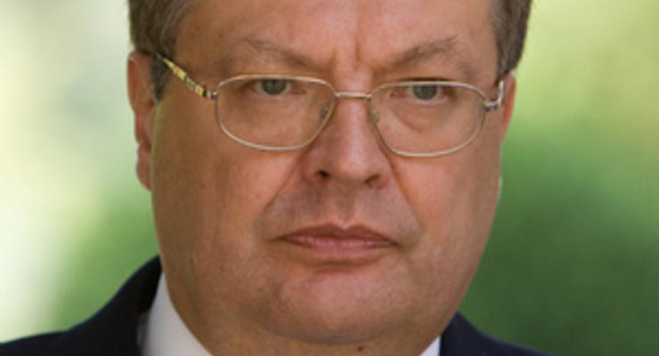Грищенко считает, что оппозиция не должна критиковать украинское правительство за пределами страны