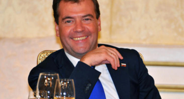 Медведев заявил, что не министру финансов решать, повышать ли пенсионный возраст