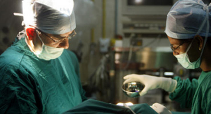 В Индии хирург удалил из почки пациента 172 тысячи камней