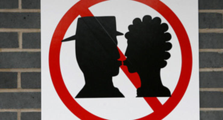 Ученые: Французский поцелуй может привести к тяжелым формам аллергии