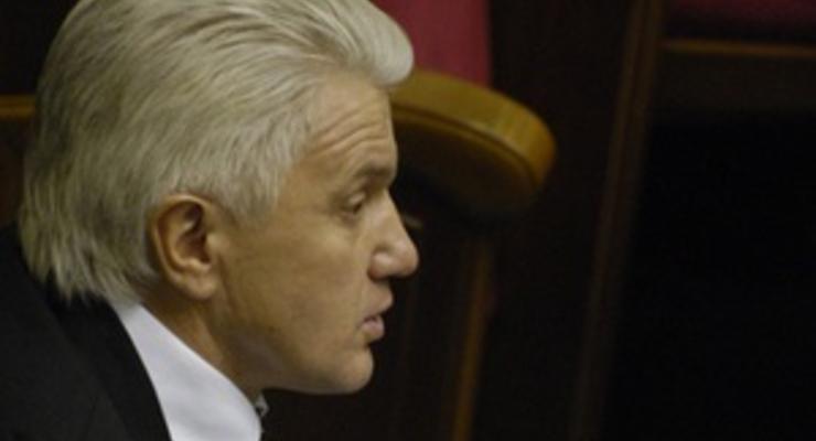 Литвин предлагает не спешить с отправкой Налогового кодекса на подписание Януковичу