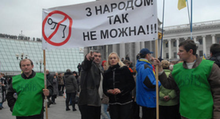 Протестующие не собираются покидать Майдан и зовут киевлян присоединиться к ним