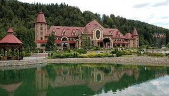 Янукович переделывает карпатскую резиденцию после Ющенко