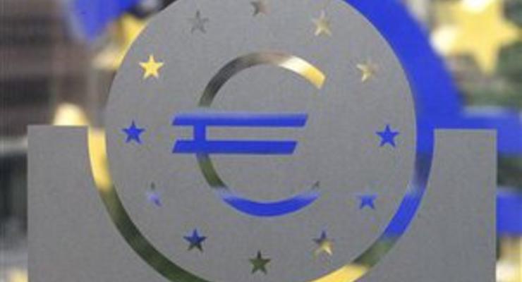 Курс евро упал до двухмесячного минимума
