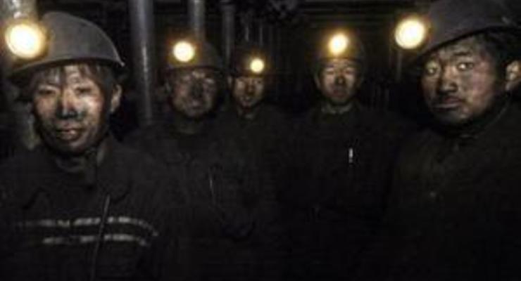 В затопленной шахте в Китае ждут помощи минимум семь горняков
