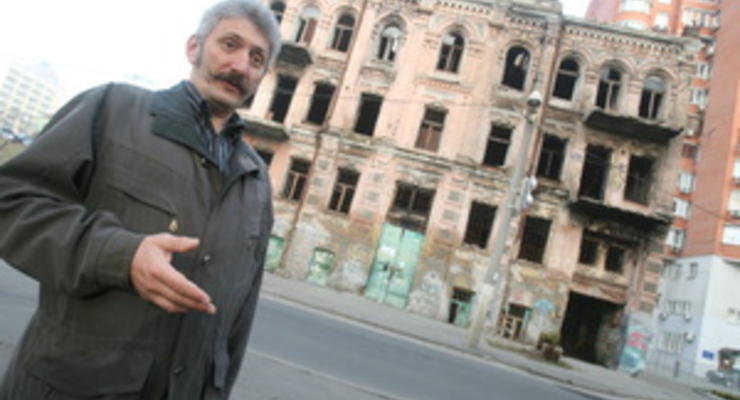 Корреспондент: Украина ежегодно теряет сотни памятников архитектуры