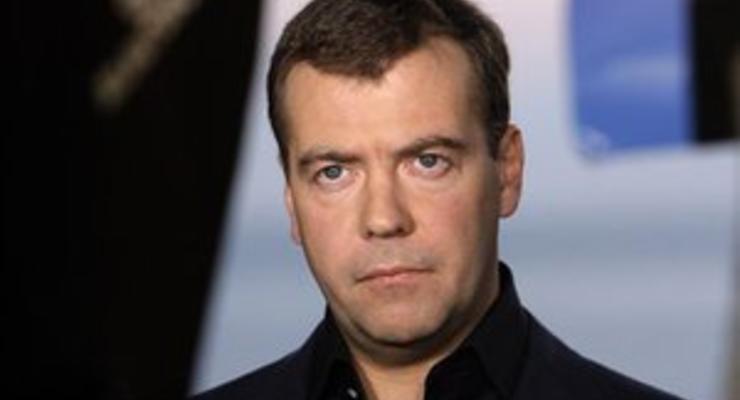 Медведев: Выводы МАК по катастрофе самолета Качиньского должны быть публичными