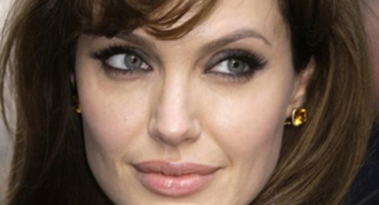 Анджелина Джоли станет ювелиром