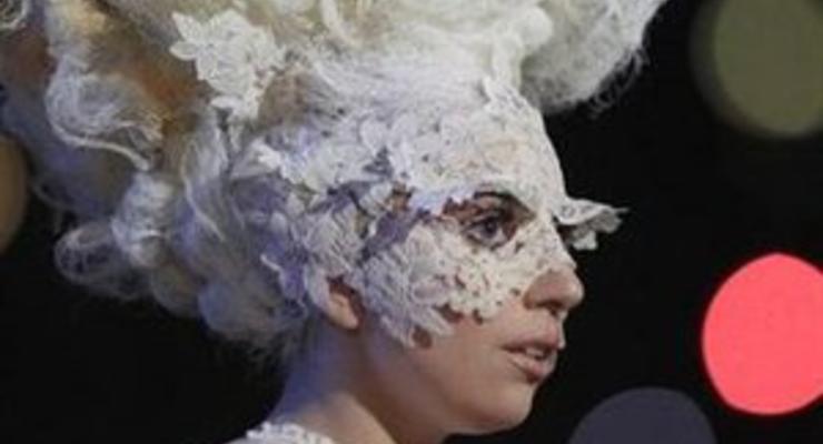 Lady Gaga, возможно, запишет песню на русском языке