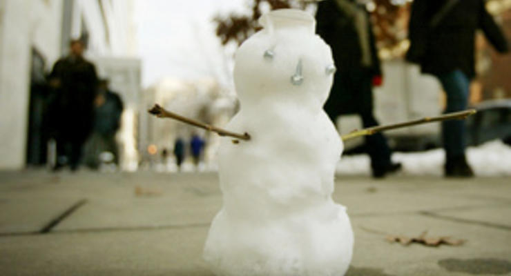 В США водитель автобуса лишился работы из-за наезда на снеговика