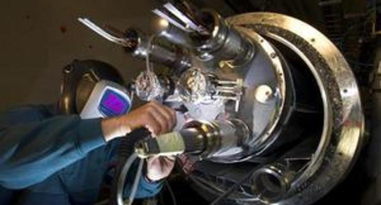 Работу адронного коллайдера продлят до 2012 года