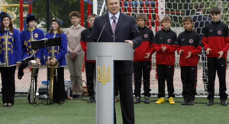 Янукович высказывается за популяризацию спорта и здорового образа жизни в Украине
