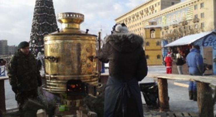 УНП: Площади украинских городов заполонили скоморохи, медведи, самовары и матрешки