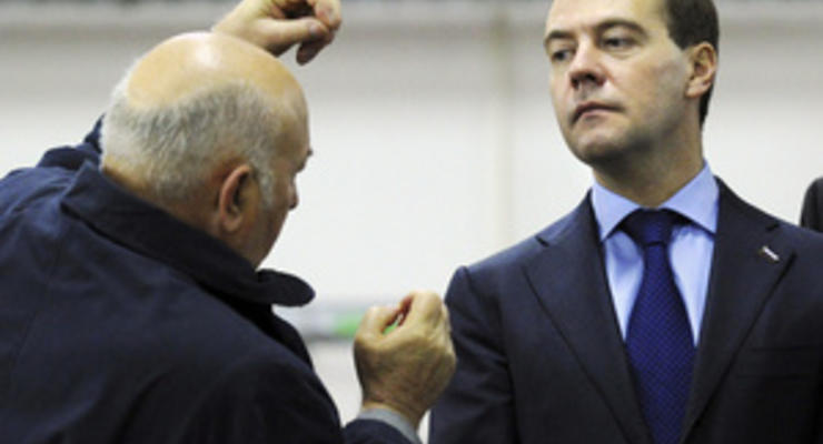 Медведев объяснил, почему уволил Лужкова