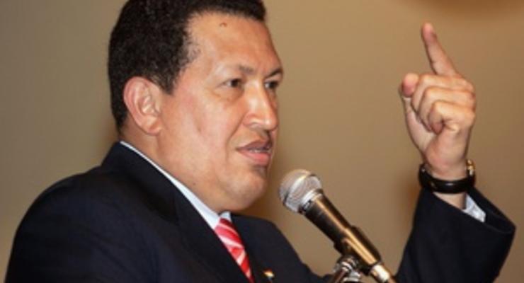 Чавес прервал выступление перед военными из-за упавшей кастрюли