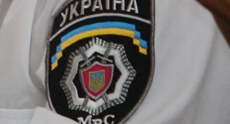 В Донецке выпустили сборник стихов поэтов-правоохранителей Рифмы в погонах