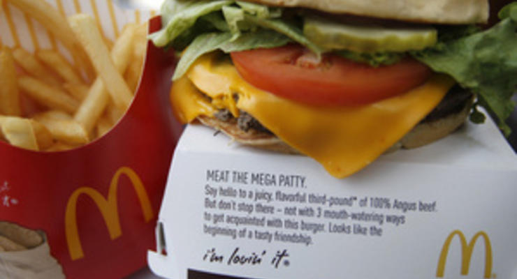 Во львовском McDonald's ребенок отравился чизбургером, в котором была похожая на ртуть жидкость