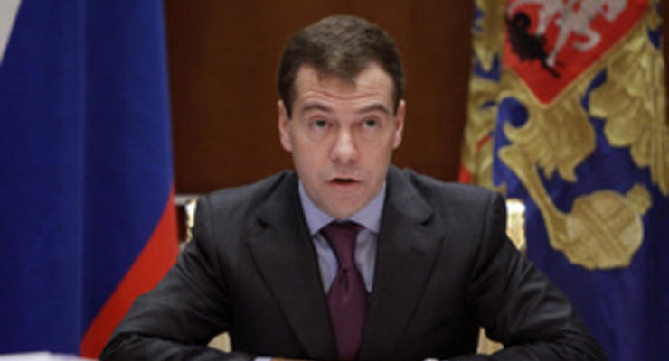 Медведев освободил российских предпринимателей от госконтроля на полгода