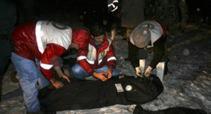 Число жертв авиакатастрофы в Иране достигло 77 человек