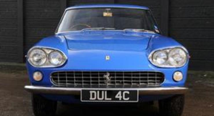 На аукцион выставят голубой Ferrari Джона Леннона