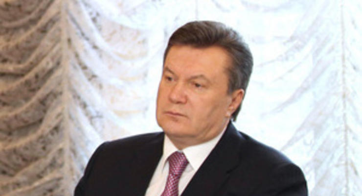 Янукович требует усилить работу для раскрытия дела о взрывах в Макеевке