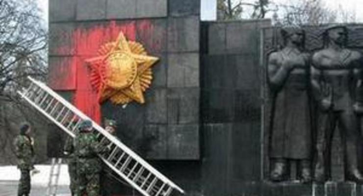 Во Львове милиция будет круглосуточно охранять монумент Славы Советской армии