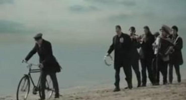 Греческие страховщики выпустили драматичную рекламу с музыкой Бреговича