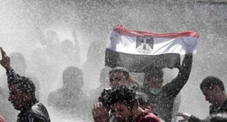 Беспорядки в Египте: в стране введен комендантский час