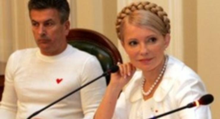 Тимошенко: Янукович терроризирует Онопенко, чтобы "приватизировать" Верховный суд