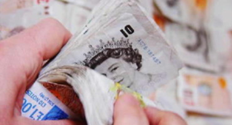 Британский фунт вырос до полугодового максимума на ожиданиях отчета об инфляции