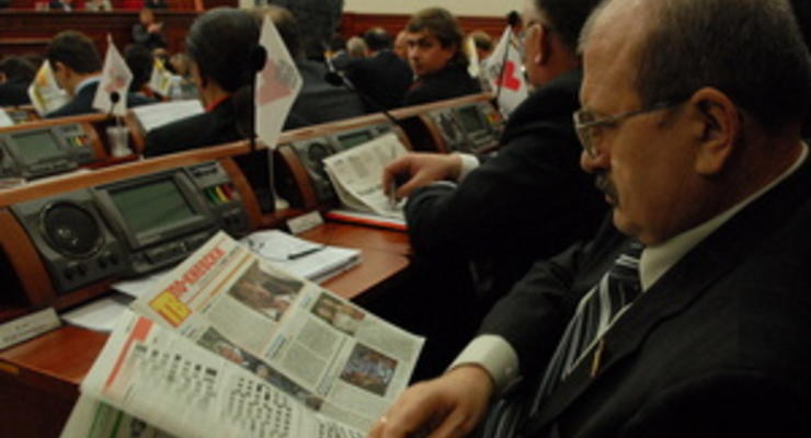 БЮТ требует исключить треть вопросов из повестки дня завтрашней сессии Киевсовета
