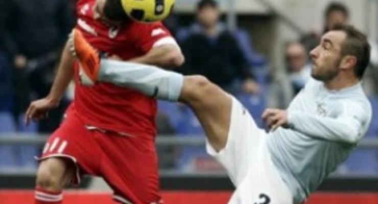Фанаты итальянского клуба напали на футболистов во время тренировки