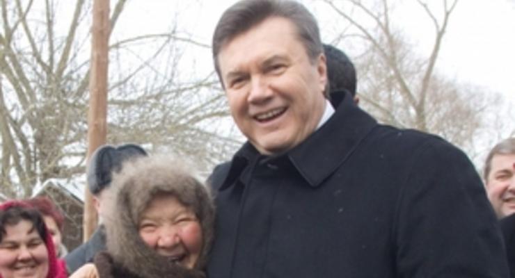 Опрос: Больше половины украинцев негативно оценили первый год президентства Януковича