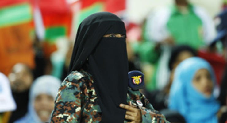 Против демонстрантов в Омане применили слезоточивый газ