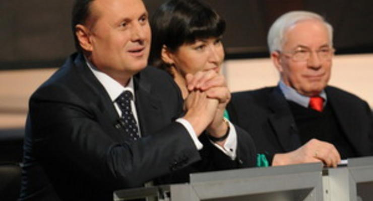 Лидер фракции регионалов высмеял Яценюка за призыв отправить Азарова в отставку