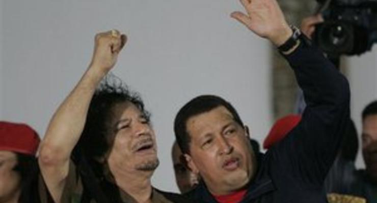 Чавес по телефону поддержал Каддафи