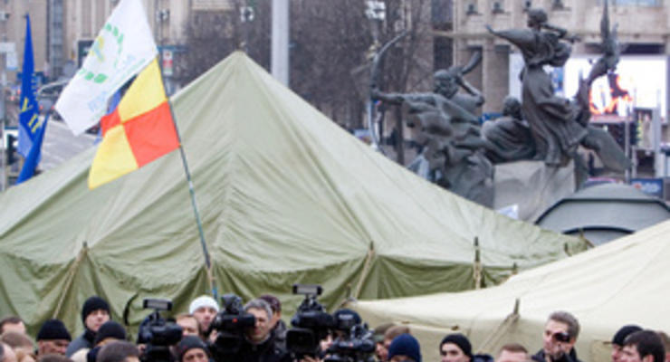 Милиция завершила расследование дела о повреждении плитки на Майдане