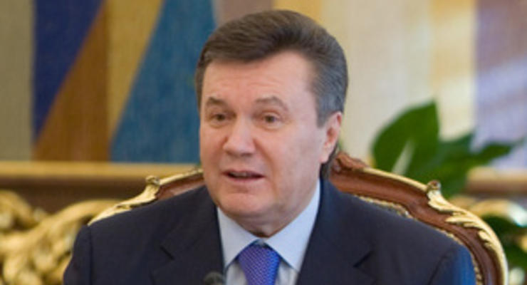 Янукович возмущен, что в Украину не могут вернуть бежавших политиков: Не знаете, как это делается?