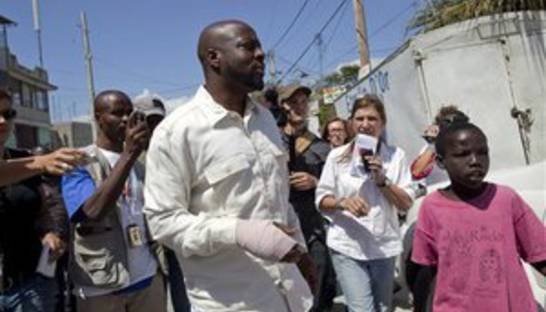 На Гаити стреляли в известного рэпера