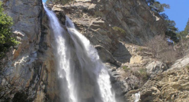 В Крыму погиб альпинист, спускаясь с вершины водопада Учан-Су