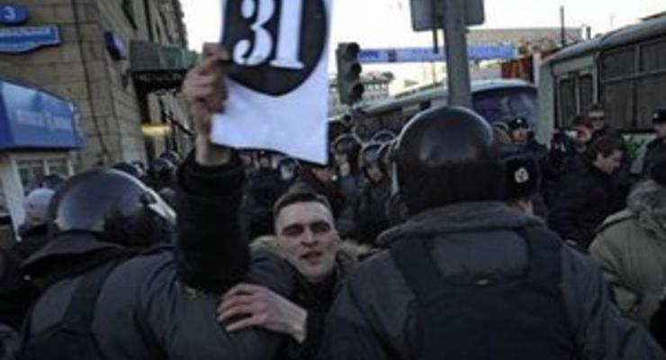 Участников антиправительственной акции в Петербурге сопровождал вертолет МВД