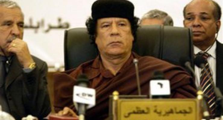 Франция призвала сподвижников Каддафи бежать от него "пока не поздно"